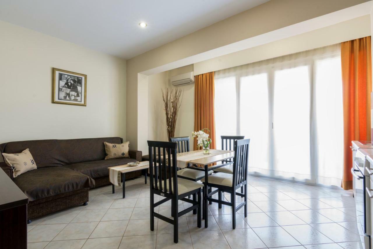 Yolanda Studios Paralia Agias Foteinis Ngoại thất bức ảnh